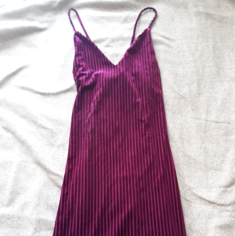 Velvet Maroon Stappy Dress